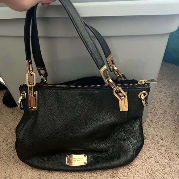 Michael Kors Purse - Picture 1 of 11